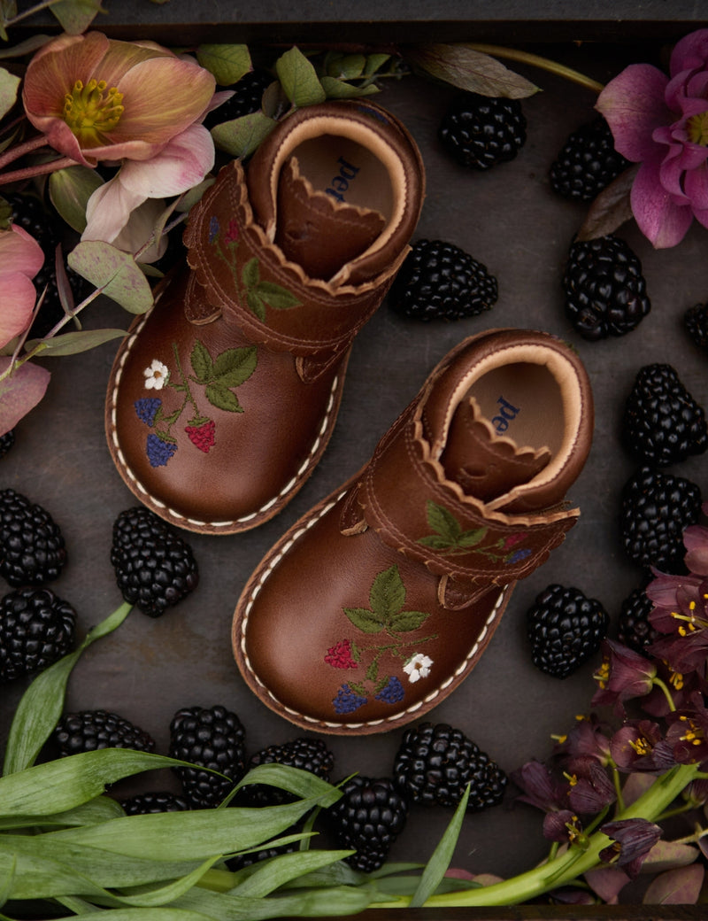 Petit Nord Blackberries Scallop Velcro Boot Low Boot Shoes Hazelnut 069