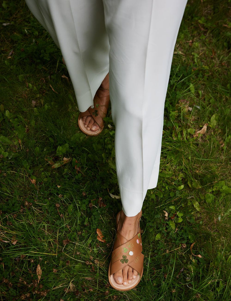 Petit Nord Blooming Clover Mama Sandal Women Latte 021