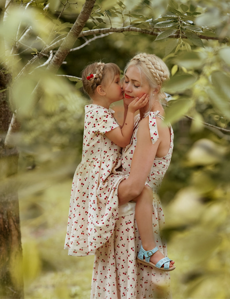 Petit Nord Crossover Scallop Flower Sandals Crinkly Cloud 143