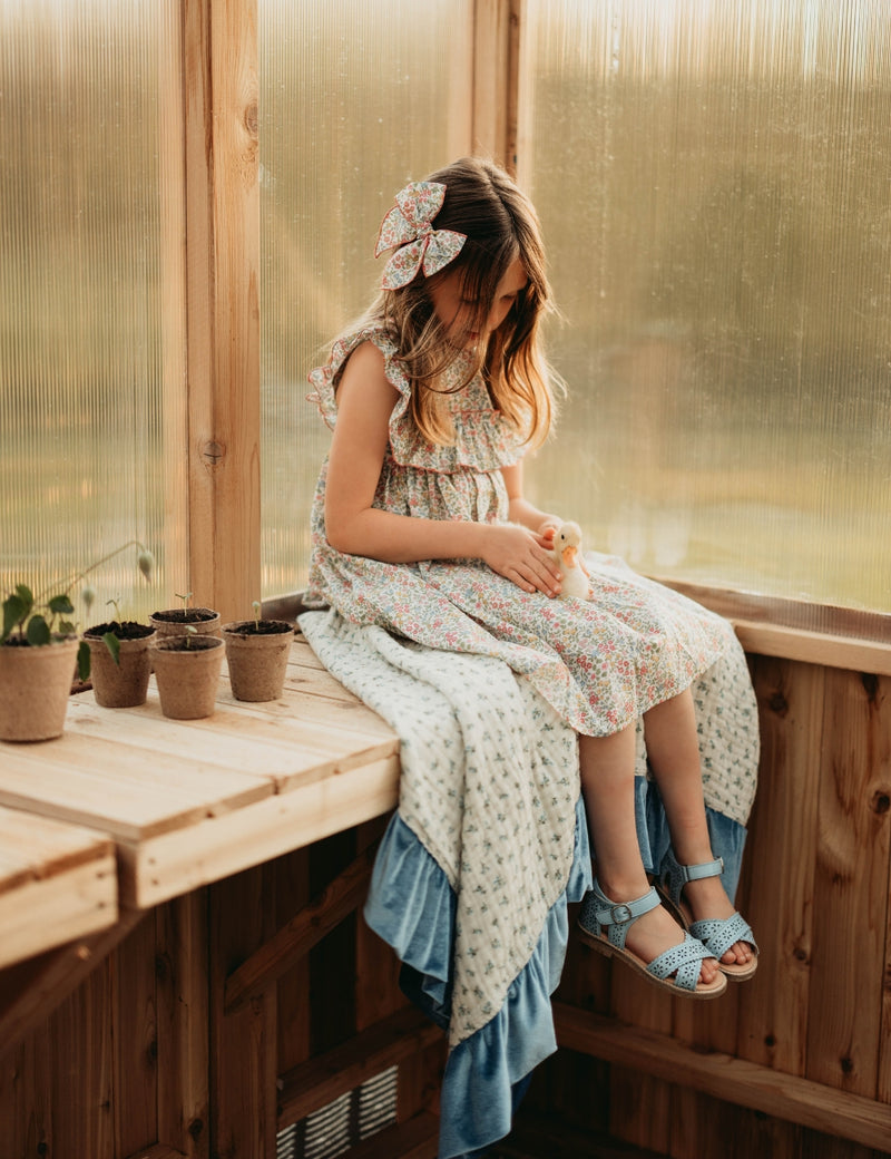 Petit Nord Crossover Scallop Flower Sandals Crinkly Cloud 143