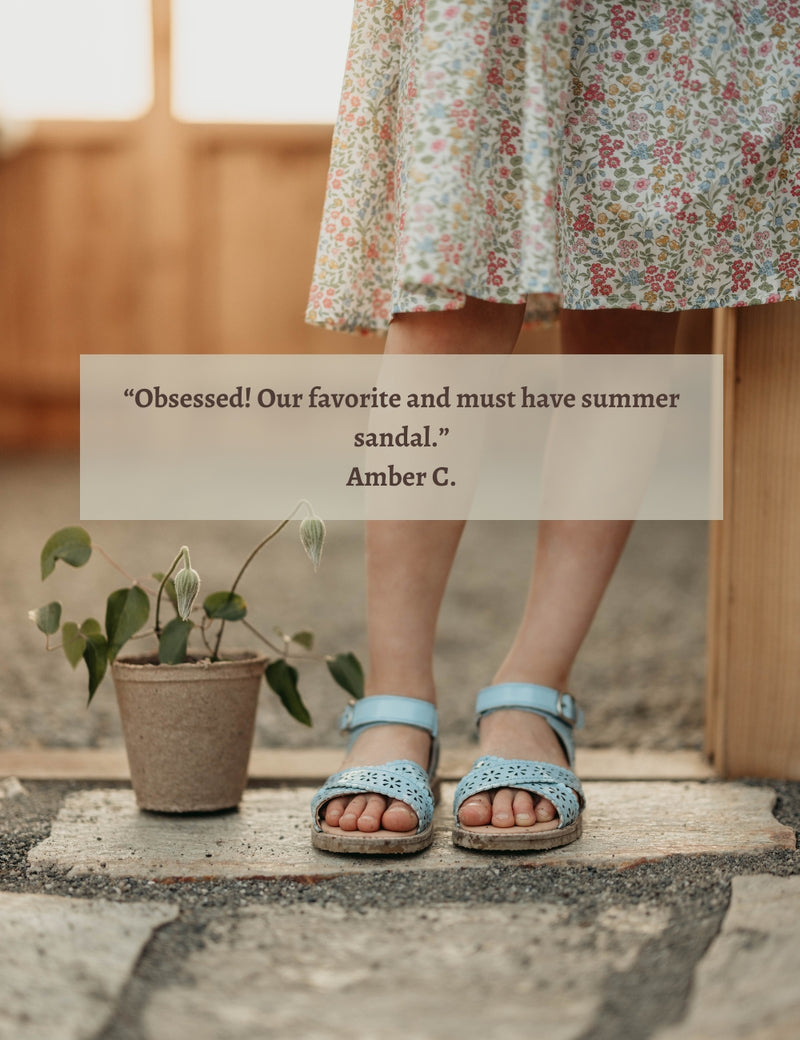 Petit Nord Crossover Scallop Flower Sandals Crinkly Cloud 143