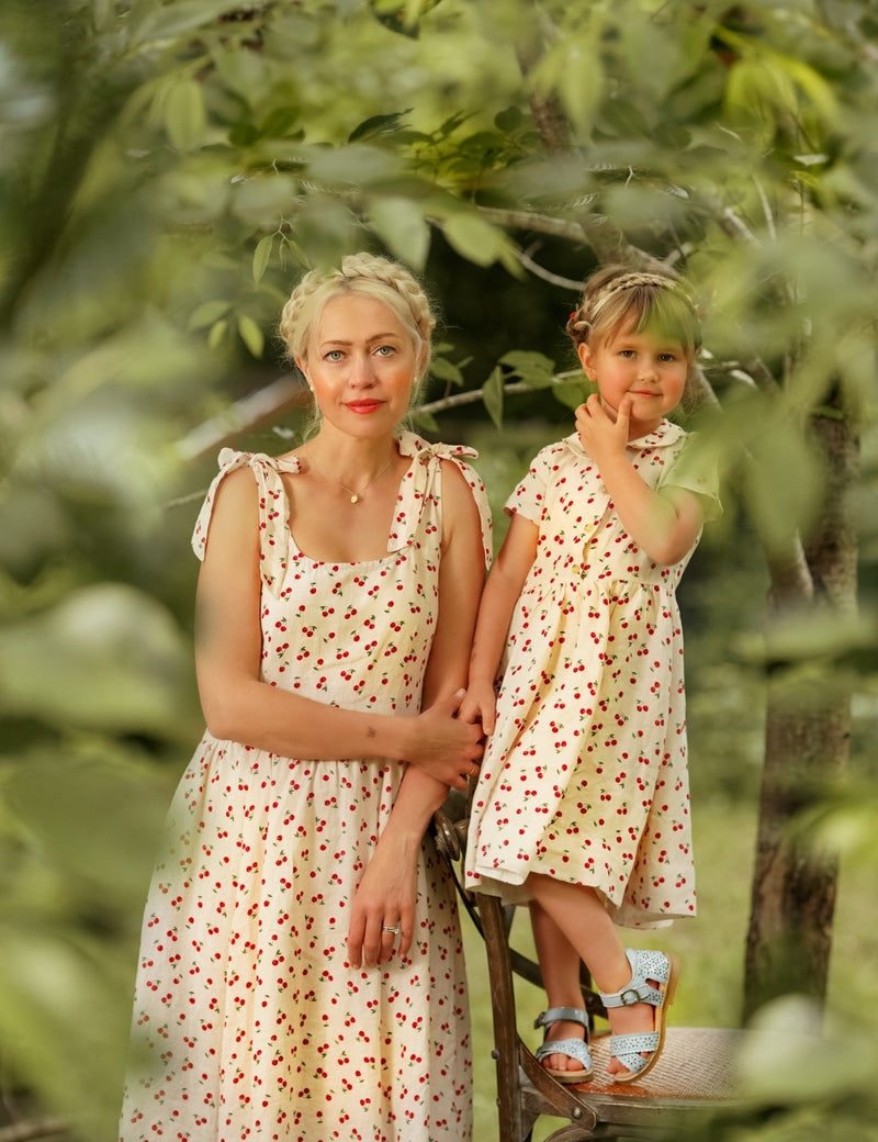Petit Nord Crossover Scallop Flower Sandals Crinkly Cloud 143