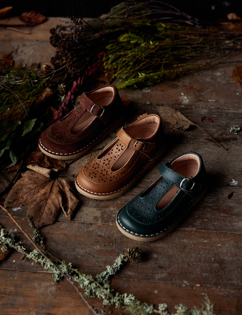 Petit Nord Low T-Bar Flower T-bars and Ballerinas Cognac 002