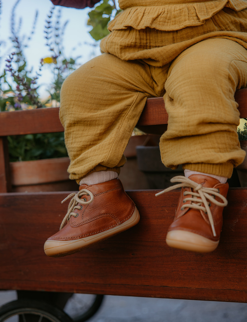 Petit Nord Mini Bootie Lace Low Boot Shoes Cognac 002