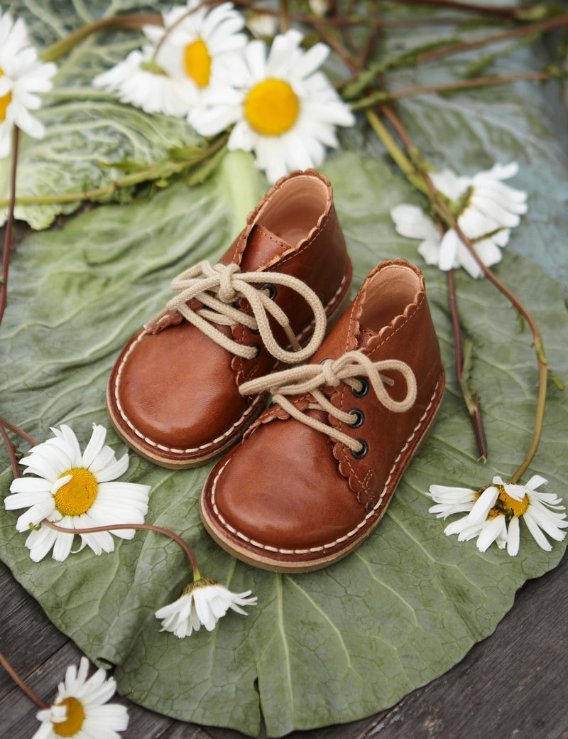 Petit Nord Scallop Boot Low Boot Shoes Cognac 002