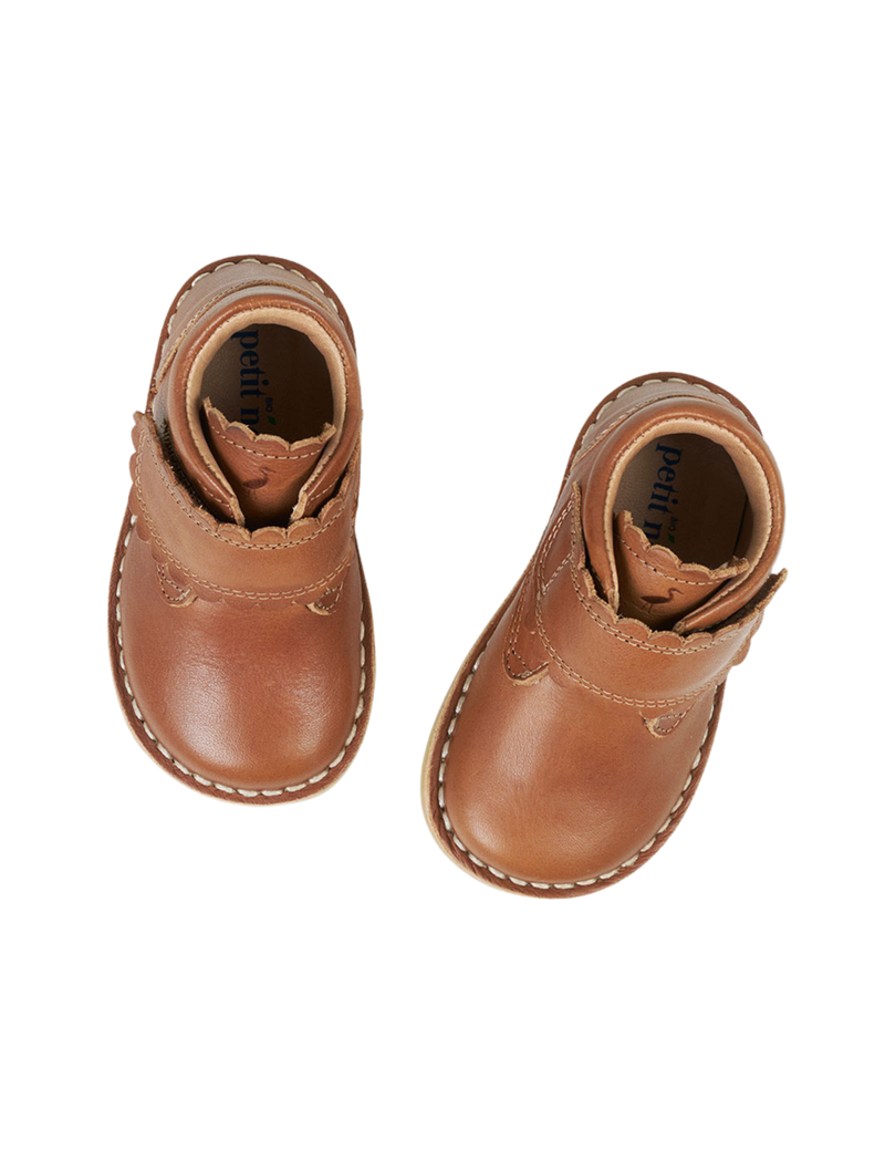 Petit Nord Scallop Velcro Boot Low Boot Shoes Cognac 002