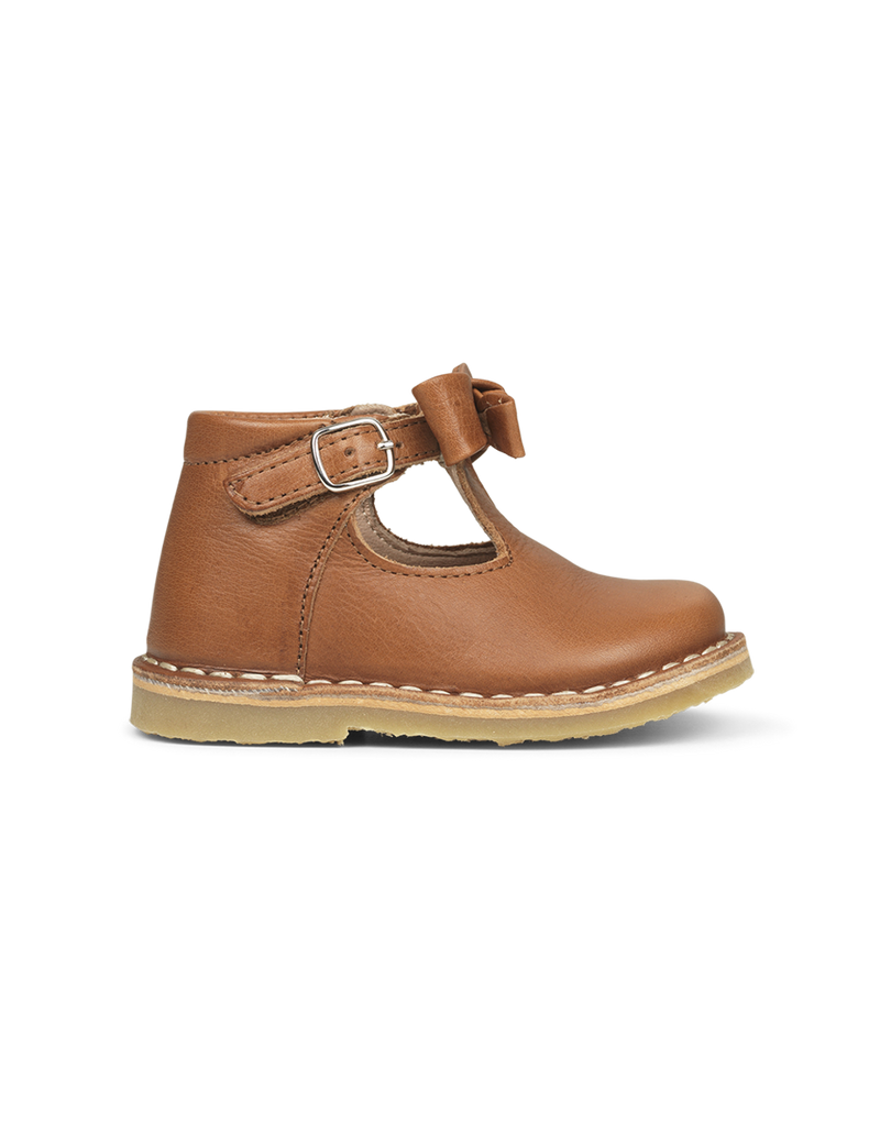 Petit Nord T-bar Bow T-bars and Ballerinas Cognac 002