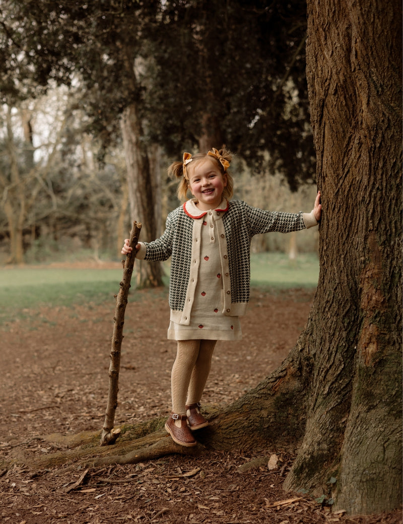 Petit Nord T-bar Flower T-bars and Ballerinas Hazelnut 069