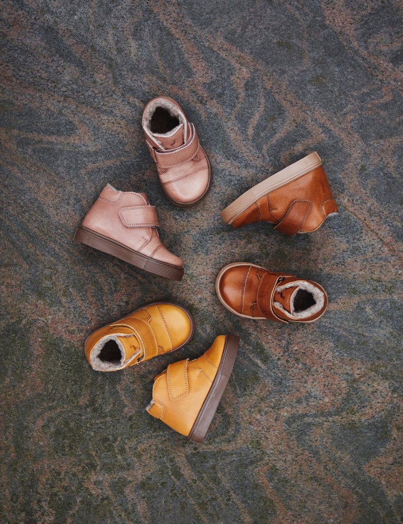 Petit Nord Toasty Kicks Winter Boots Cognac 002