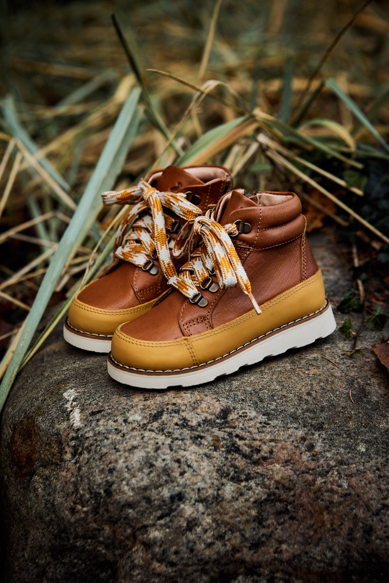 Petit Nord Trek Boot Boots Cognac 002