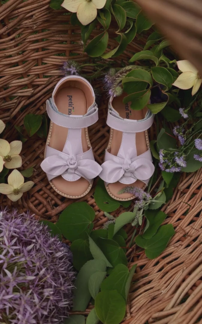 Petit Nord Bow Sandal Sandals Iris Patent 124