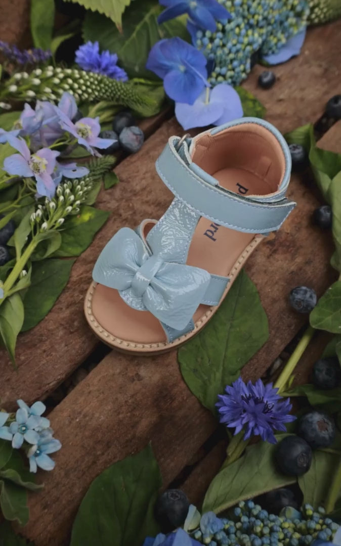 Petit Nord Gry Sandal Sandals Crinkly Cloud 143