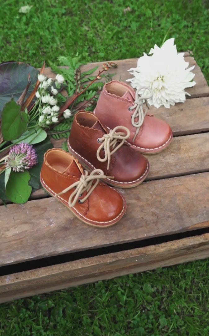 Petit Nord Scallop Boot Low Boot Shoes Hazelnut 069